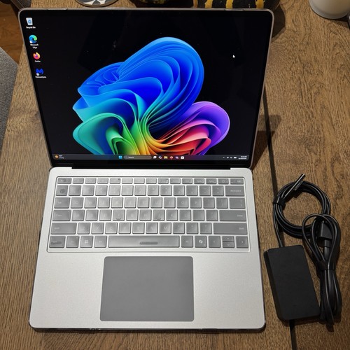 Microsoft surface laptop - surface,